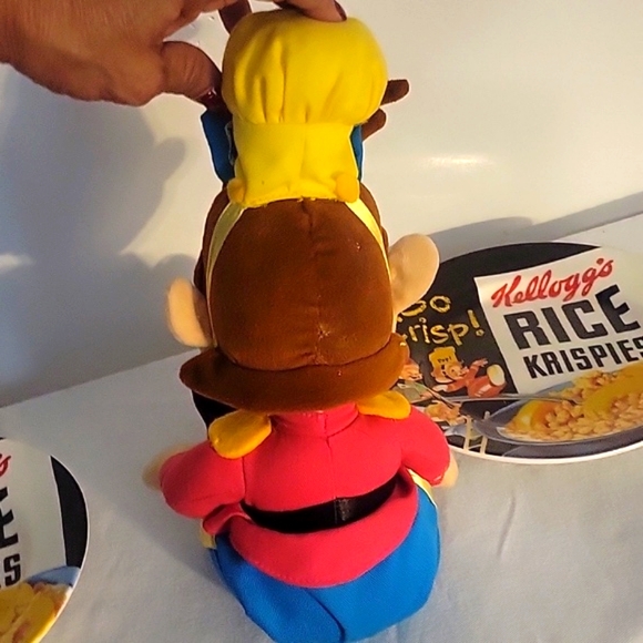 Kellogg's 2005 & 2006 Rice Krispie Plates "So Crisp" & 1999 POP of Snap Crackle - Picture 6 of 9